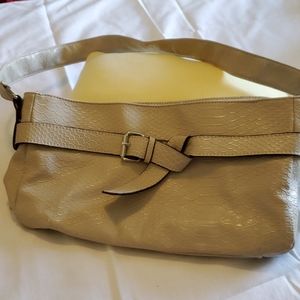 Small cream pocketbook.